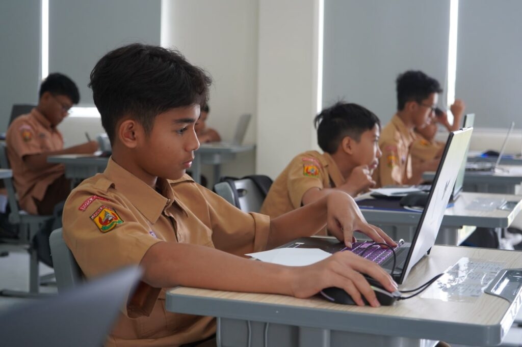 6 Cara Menggunakan Teknologi Membantu Proses Belajar Anak Di Rumah
