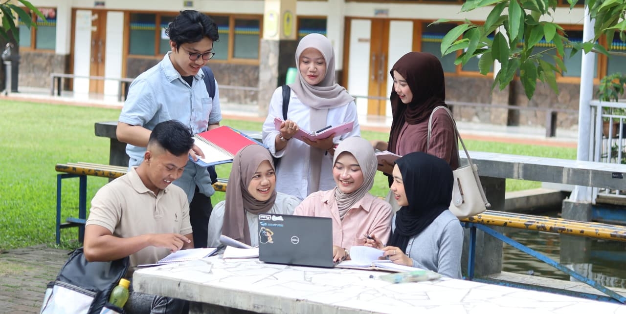 Cara Membuat CV Internasional Yang Dilirik Recruiter Luar Negeri